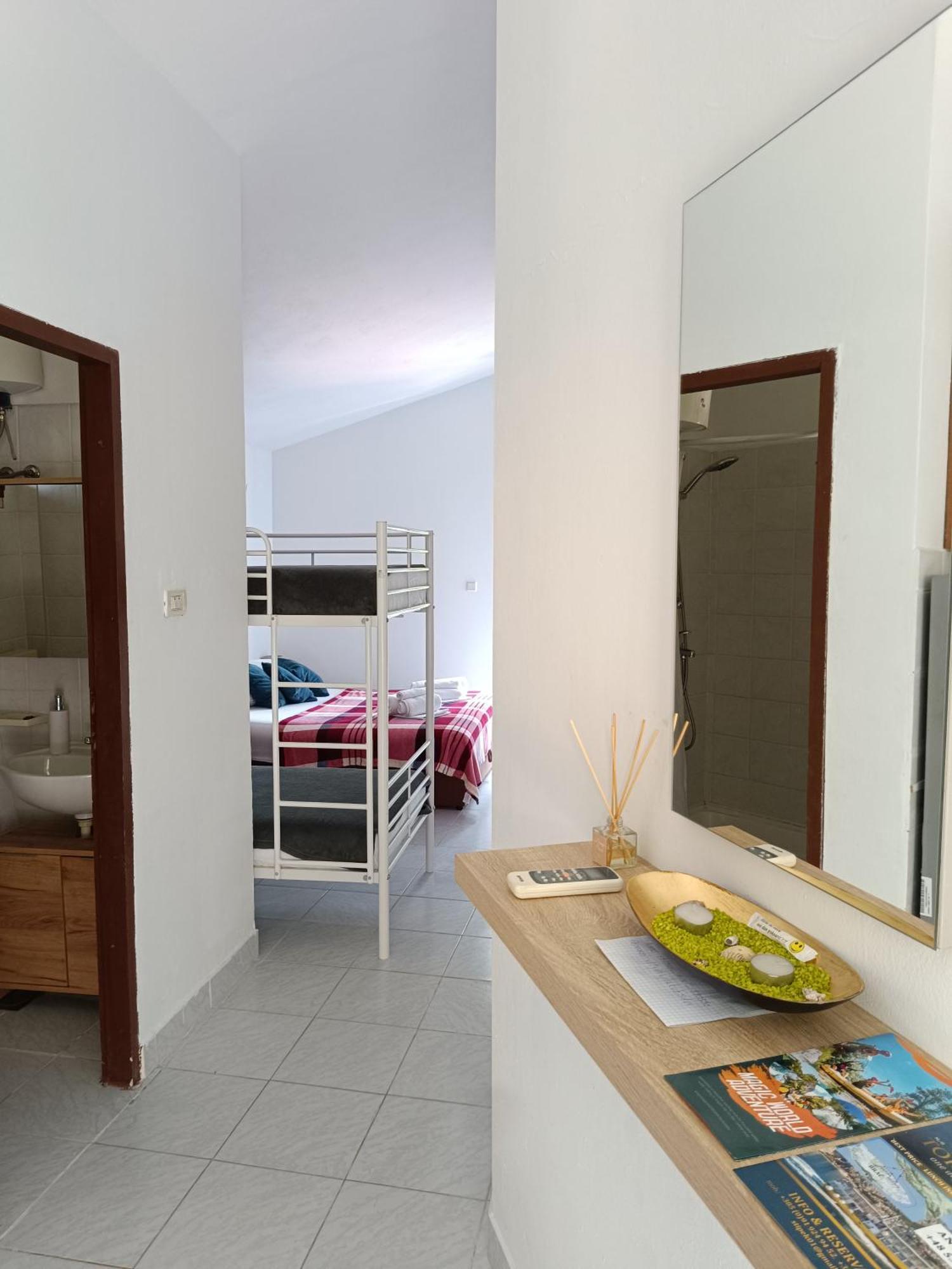 Studio Apartmani Tucic Celina Exterior foto